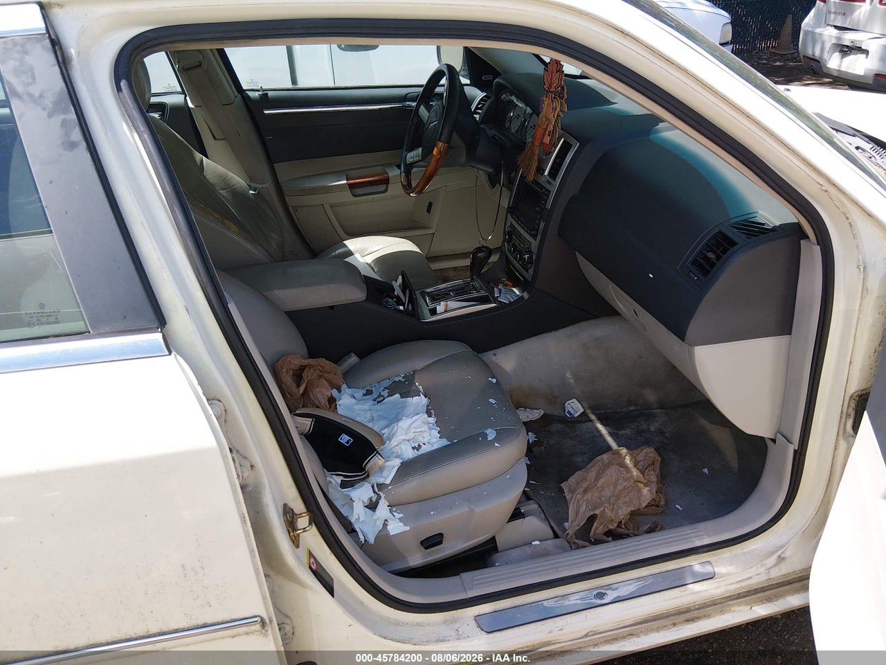 2005 CHRYSLER 300C · 5/11