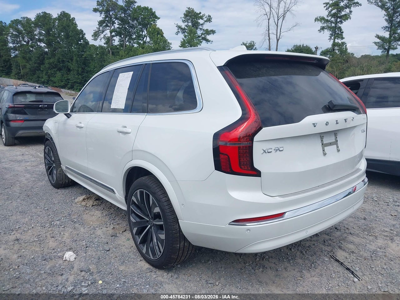 2026 VOLVO XC90 PLUG-IN HYBRID ULTRA, T8 AWD, ELECTRIC/GASOLINE, BRIGHT, 7 SEATS · 3/11