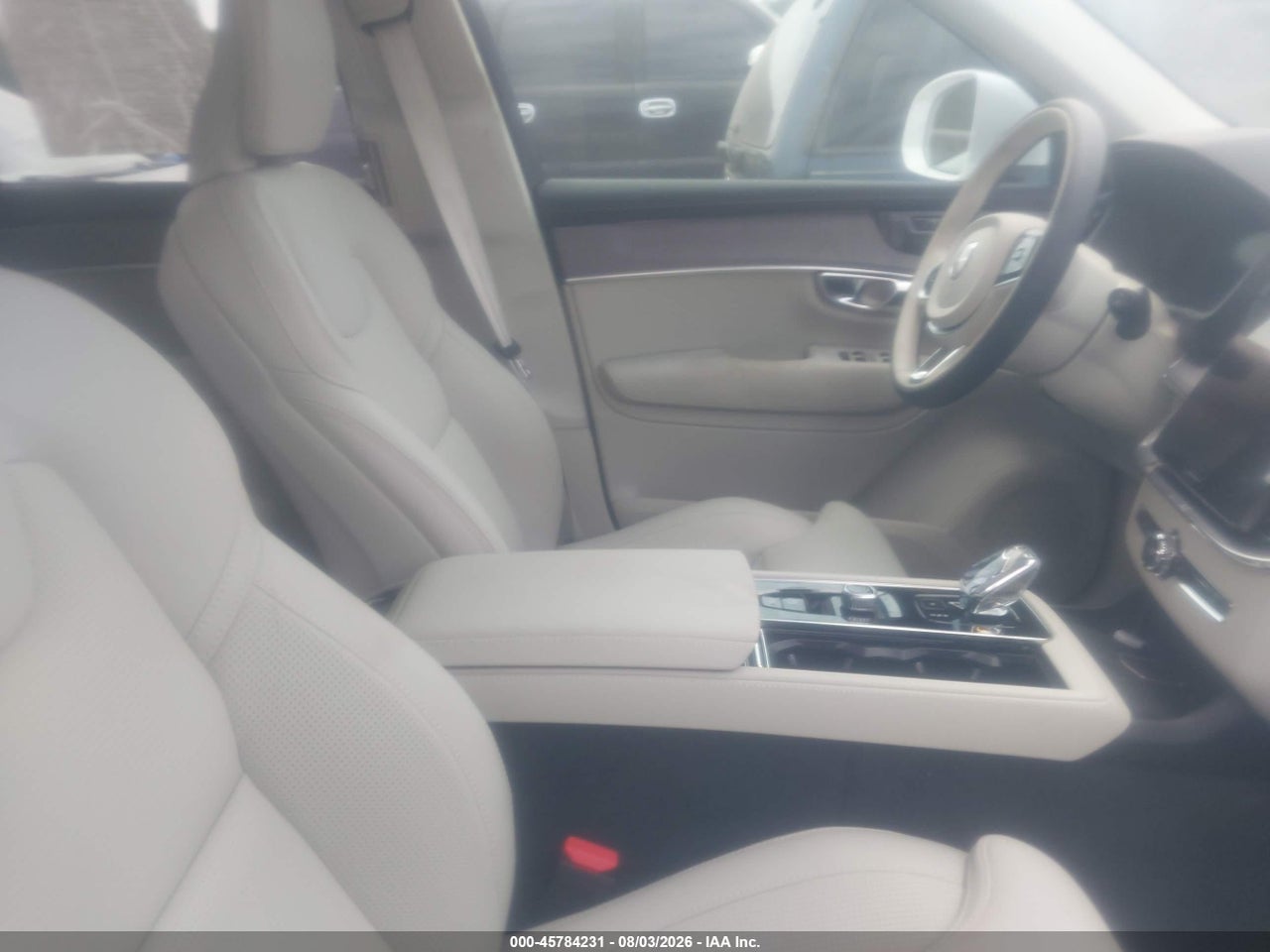 2026 VOLVO XC90 PLUG-IN HYBRID ULTRA, T8 AWD, ELECTRIC/GASOLINE, BRIGHT, 7 SEATS · 5/11
