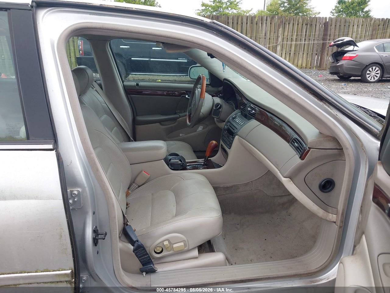 2003 CADILLAC DEVILLE DTS · 5/11