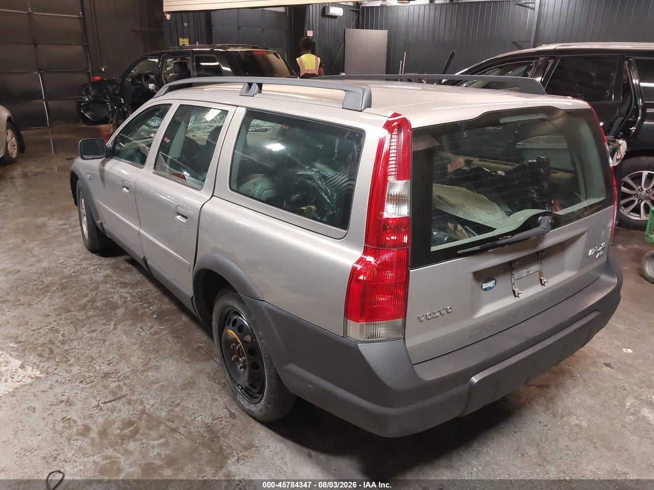 2001 VOLVO V70 XC · 3/11