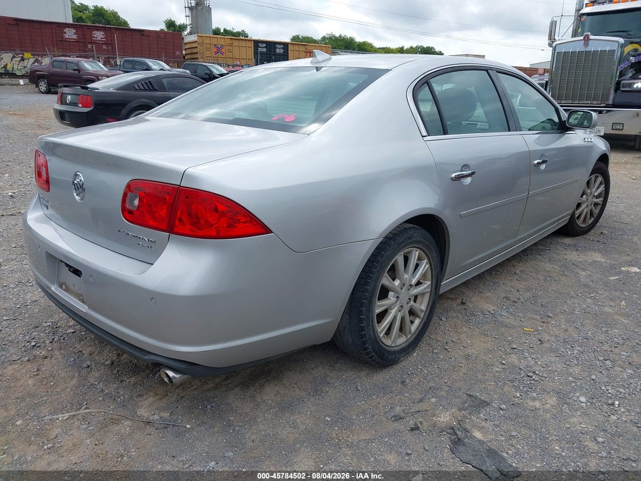 2010 BUICK LUCERNE CXL · 4/11