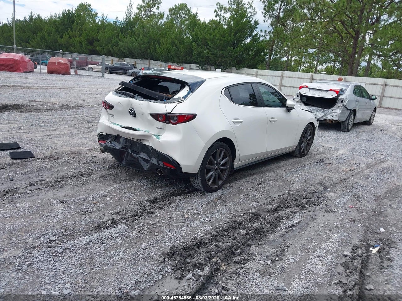 2019 MAZDA MAZDA3 PREFERRED PACKAGE · 4/11