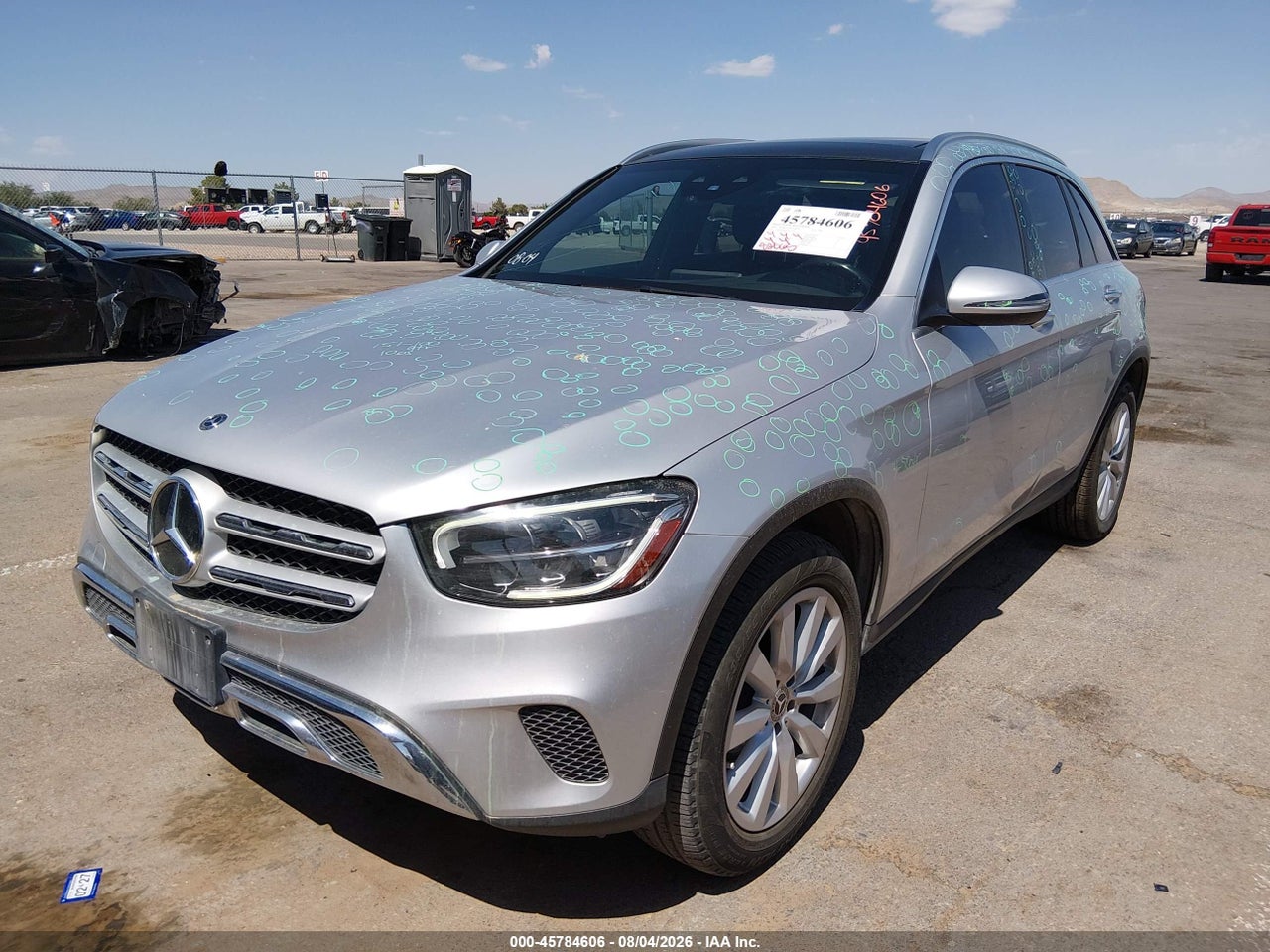 2020 MERCEDES-BENZ GLC 300 · 2/11