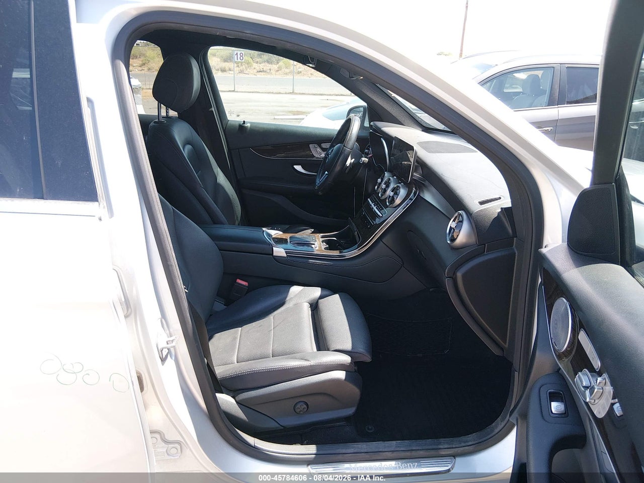 2020 MERCEDES-BENZ GLC 300 · 5/11