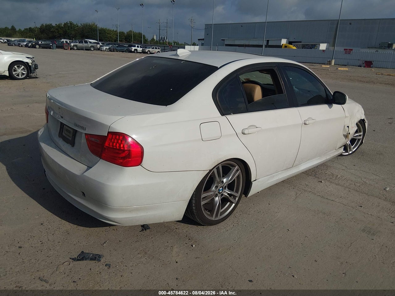 2011 BMW 328I · 4/11