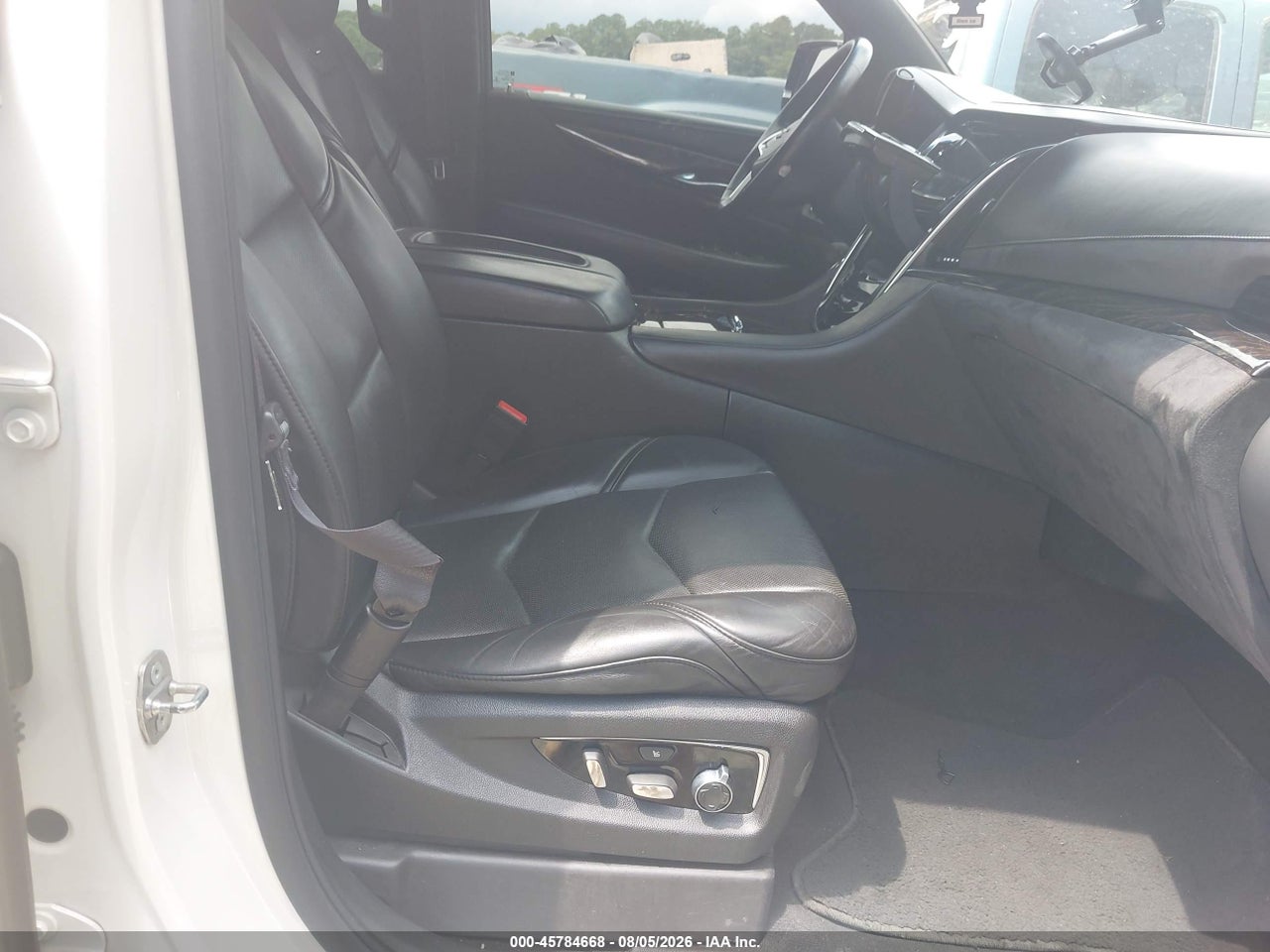 2015 CADILLAC ESCALADE PLATINUM · 5/11