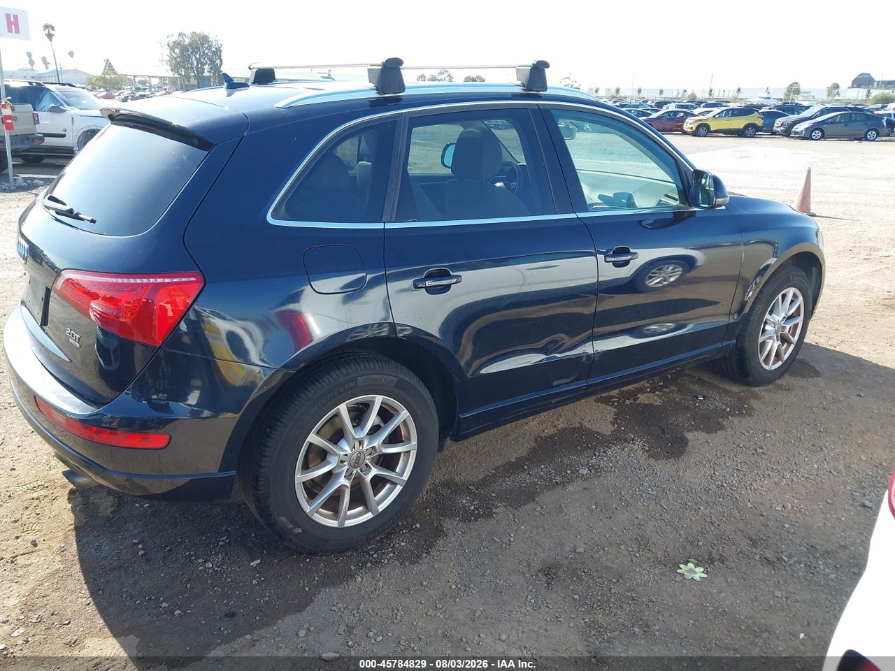 2011 AUDI Q5 2.0T PREMIUM · 4/11