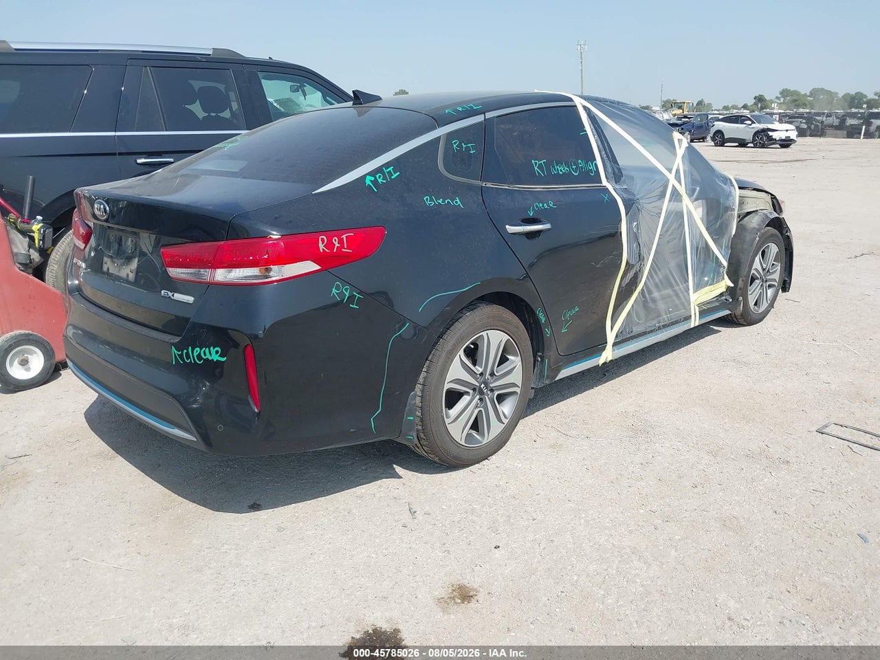 2017 KIA OPTIMA PLUG-IN HYBRID EX · 4/11