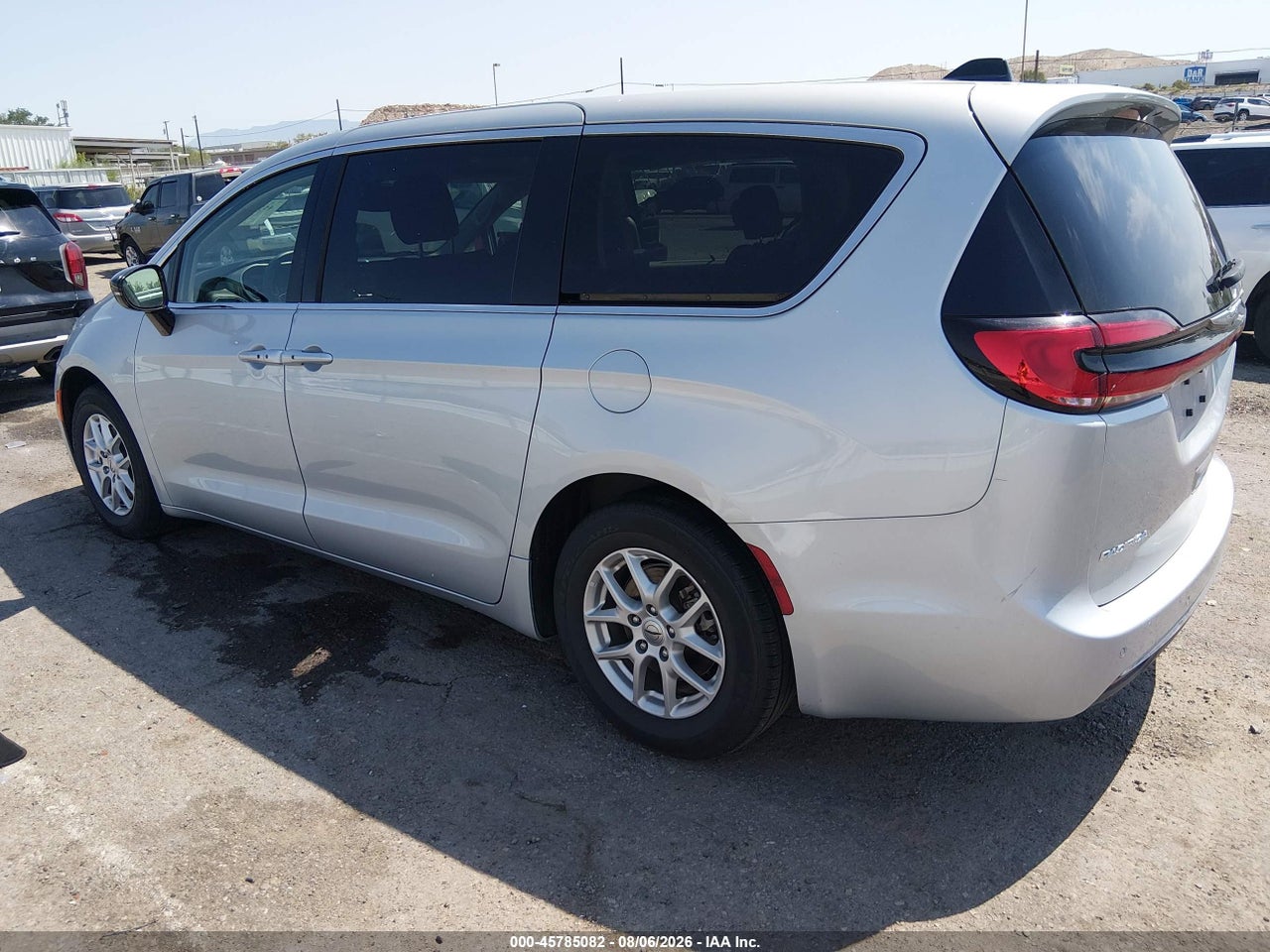 2024 CHRYSLER PACIFICA TOURING L · 3/11