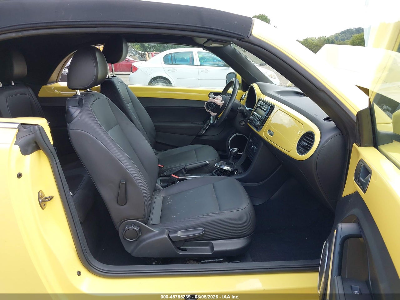 2013 VOLKSWAGEN BEETLE 2.5L · 5/11