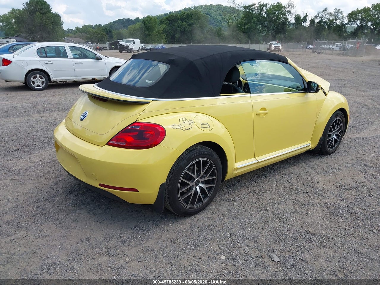 2013 VOLKSWAGEN BEETLE 2.5L · 4/11