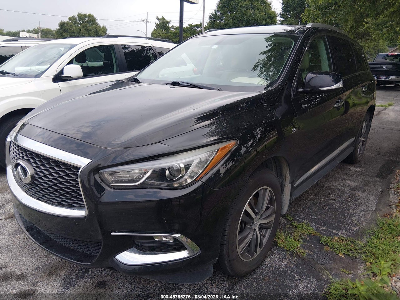 2017 INFINITI QX60 · 2/11