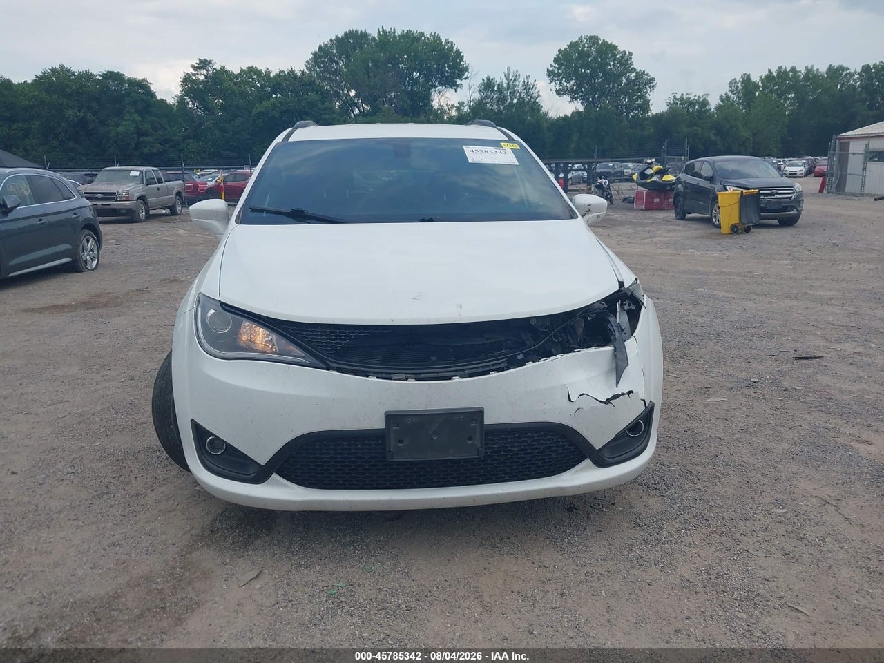 2019 CHRYSLER PACIFICA TOURING L · 6/11