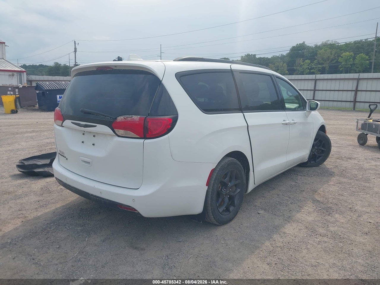 2019 CHRYSLER PACIFICA TOURING L · 4/11