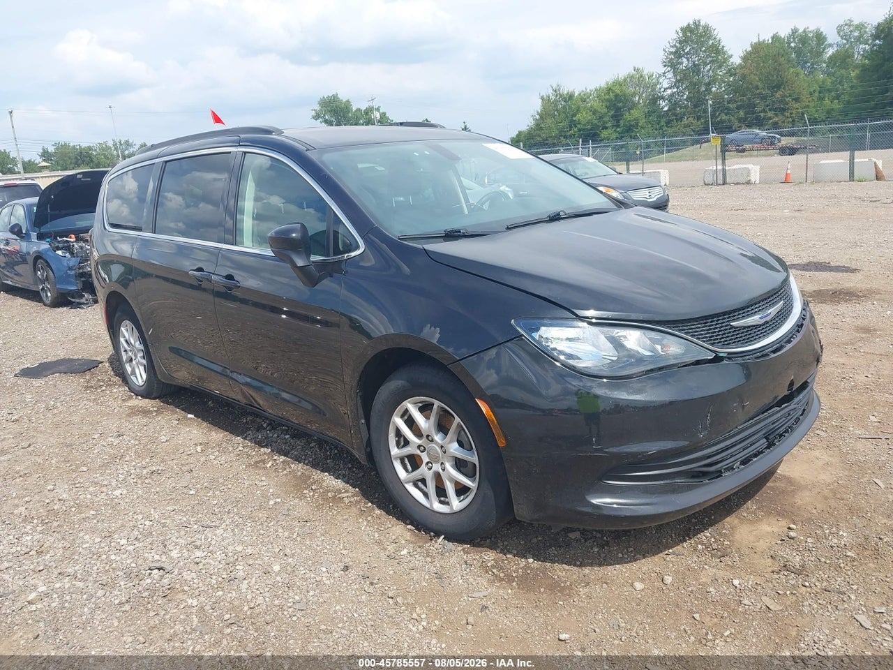 2C4RC1DG7LR****** · 2020 CHRYSLER VOYAGER LXI