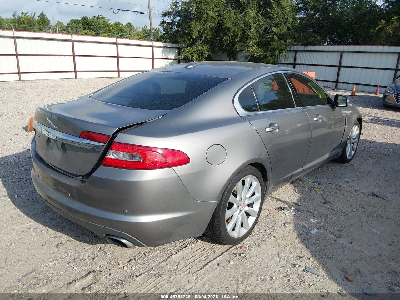 2011 JAGUAR XF PREMIUM · 4/11