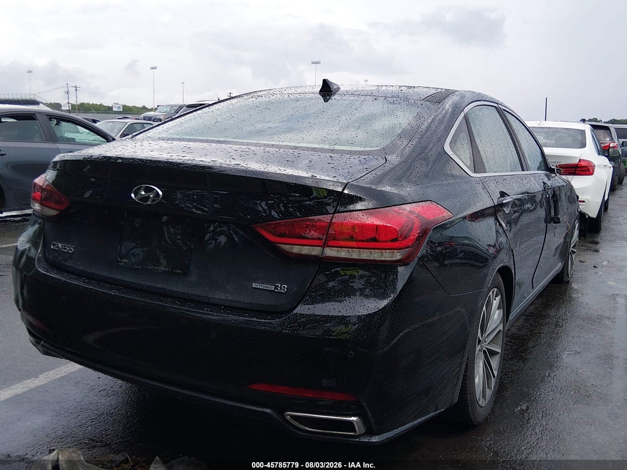 2016 HYUNDAI GENESIS 3.8 · 4/11