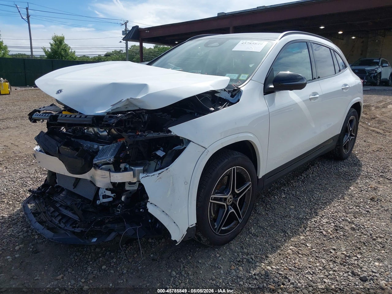 2026 MERCEDES-BENZ GLA 250 4MATIC · 2/11