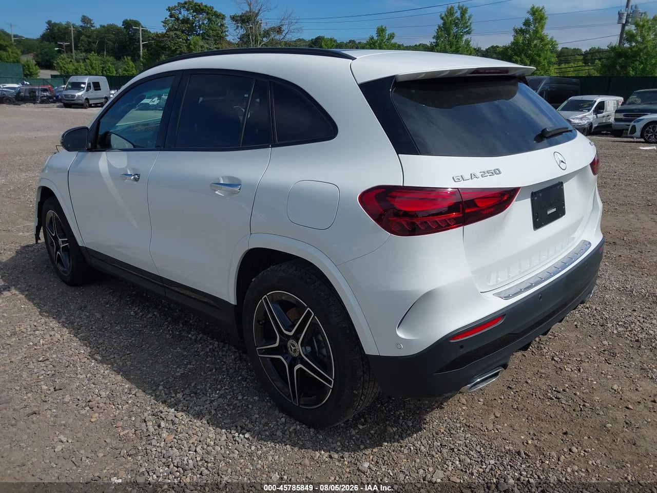 2026 MERCEDES-BENZ GLA 250 4MATIC · 3/11