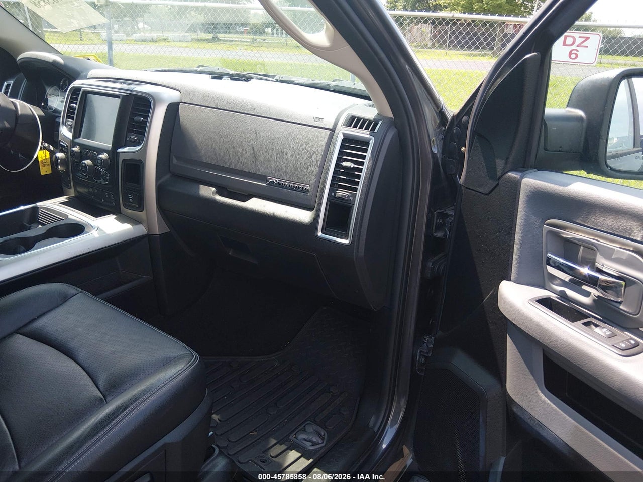 2017 RAM 1500 SLT · 5/11