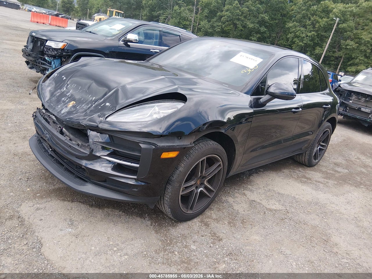 2020 PORSCHE MACAN   · 2/11