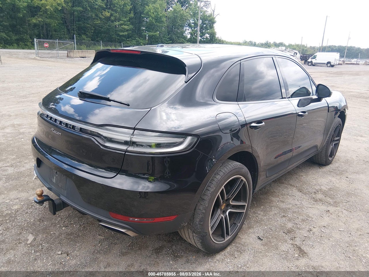 2020 PORSCHE MACAN   · 4/11