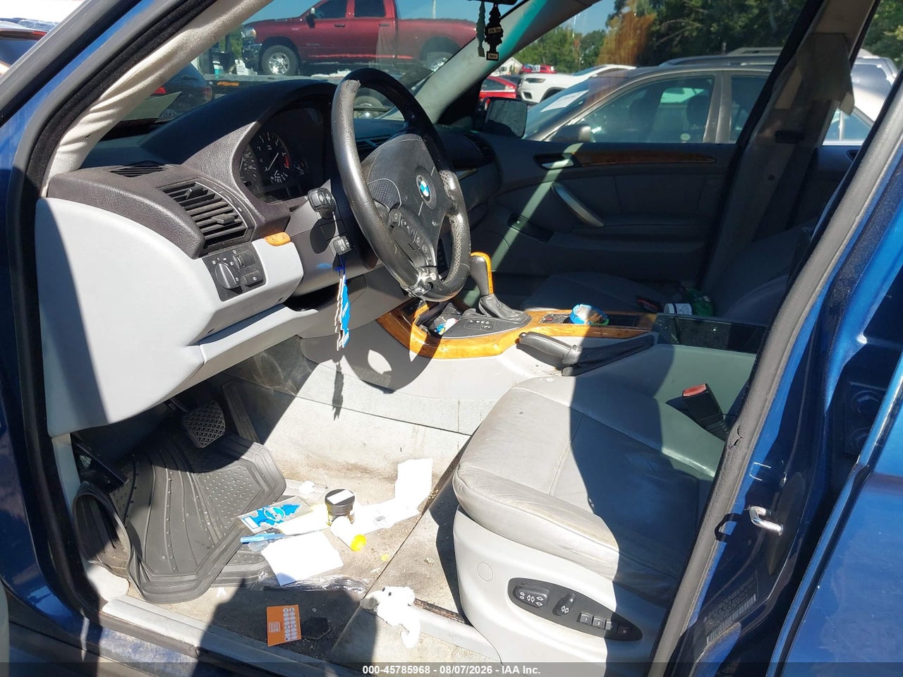 2003 BMW X5 3.0I · 5/10