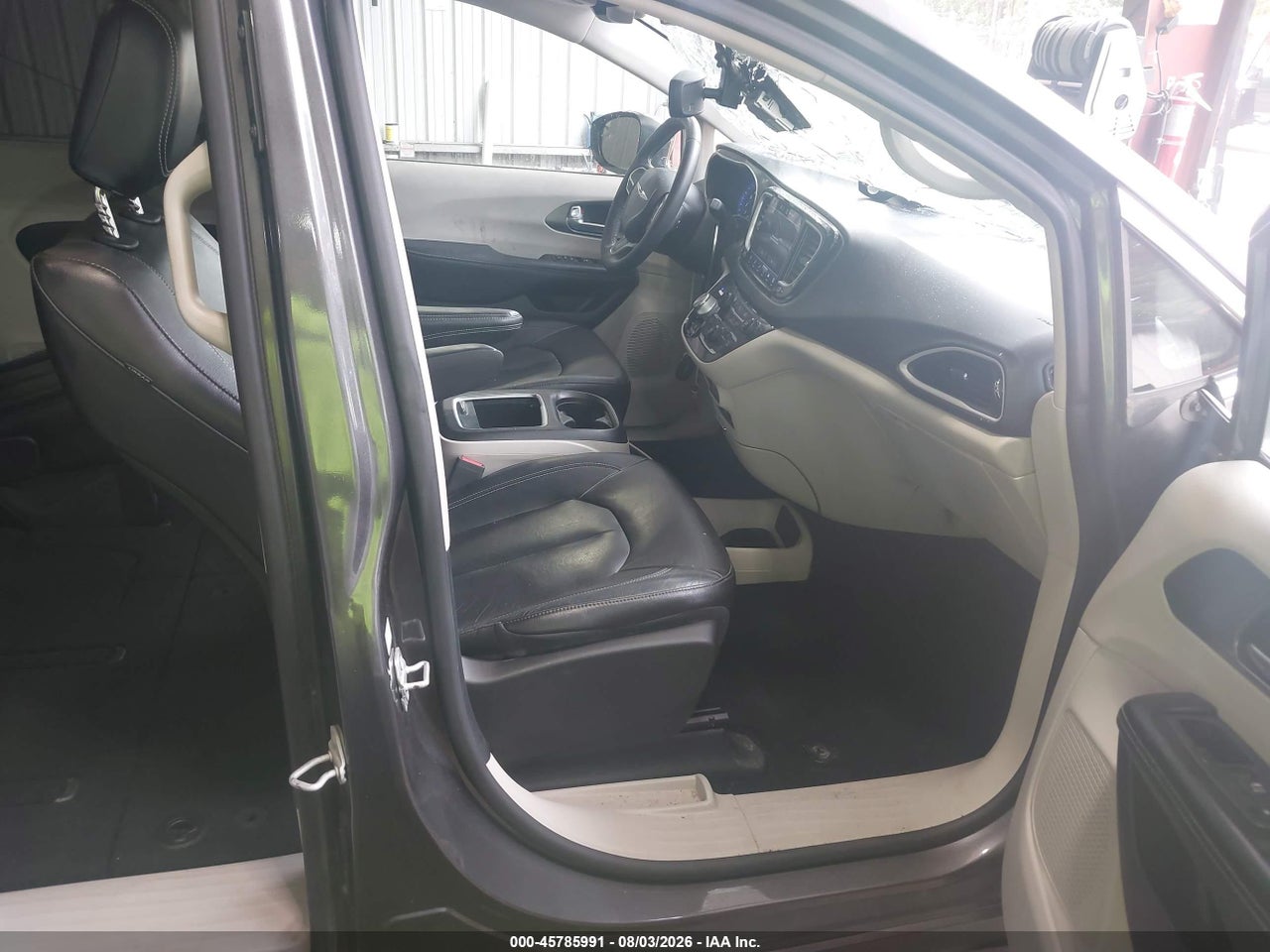 2C4RC1BG9NR****** · 2022 CHRYSLER PACIFICA TOURING L · 5/11