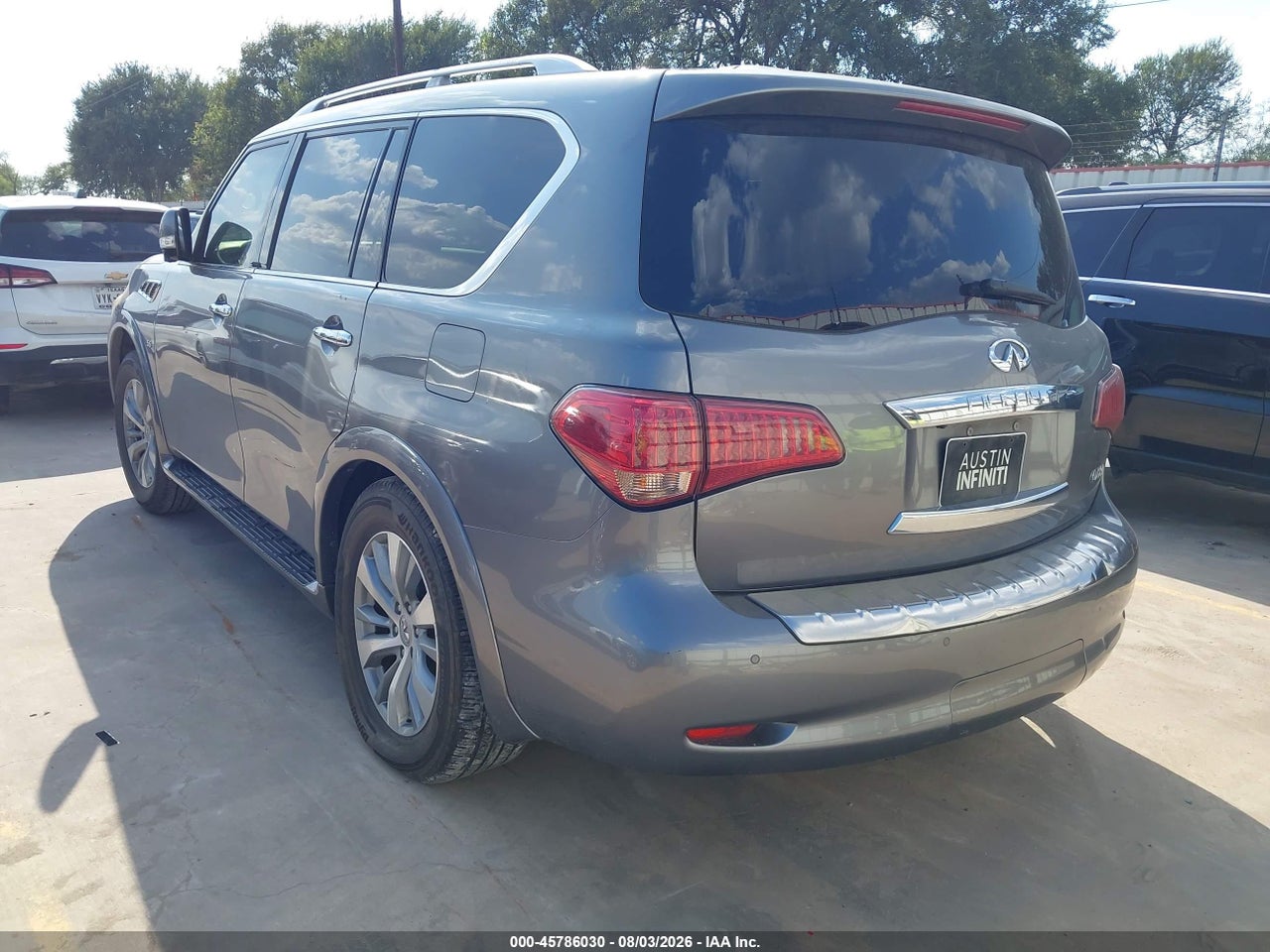 2015 INFINITI QX80 · 3/11