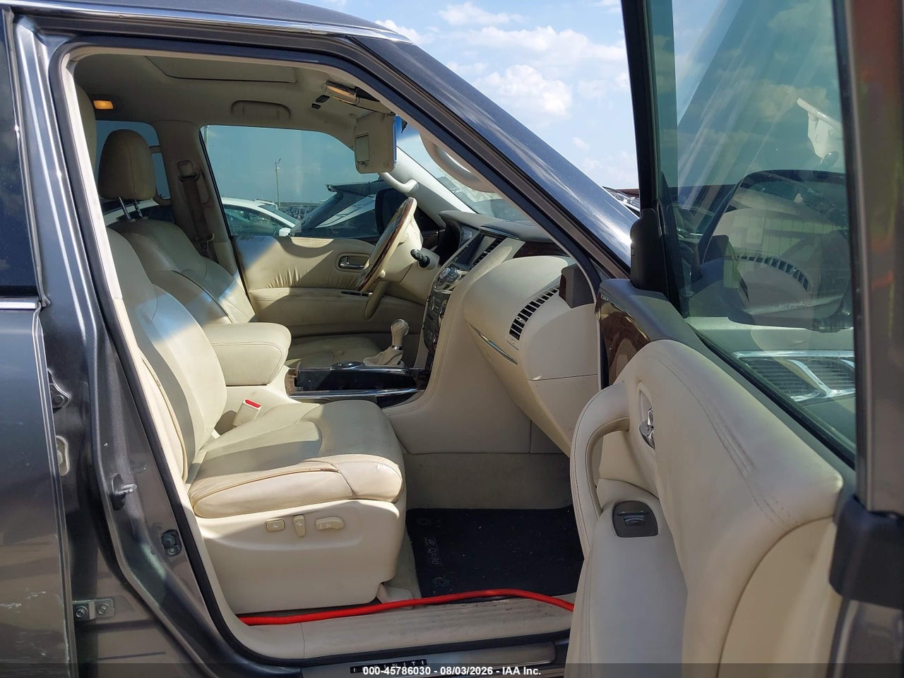 2015 INFINITI QX80 · 5/11