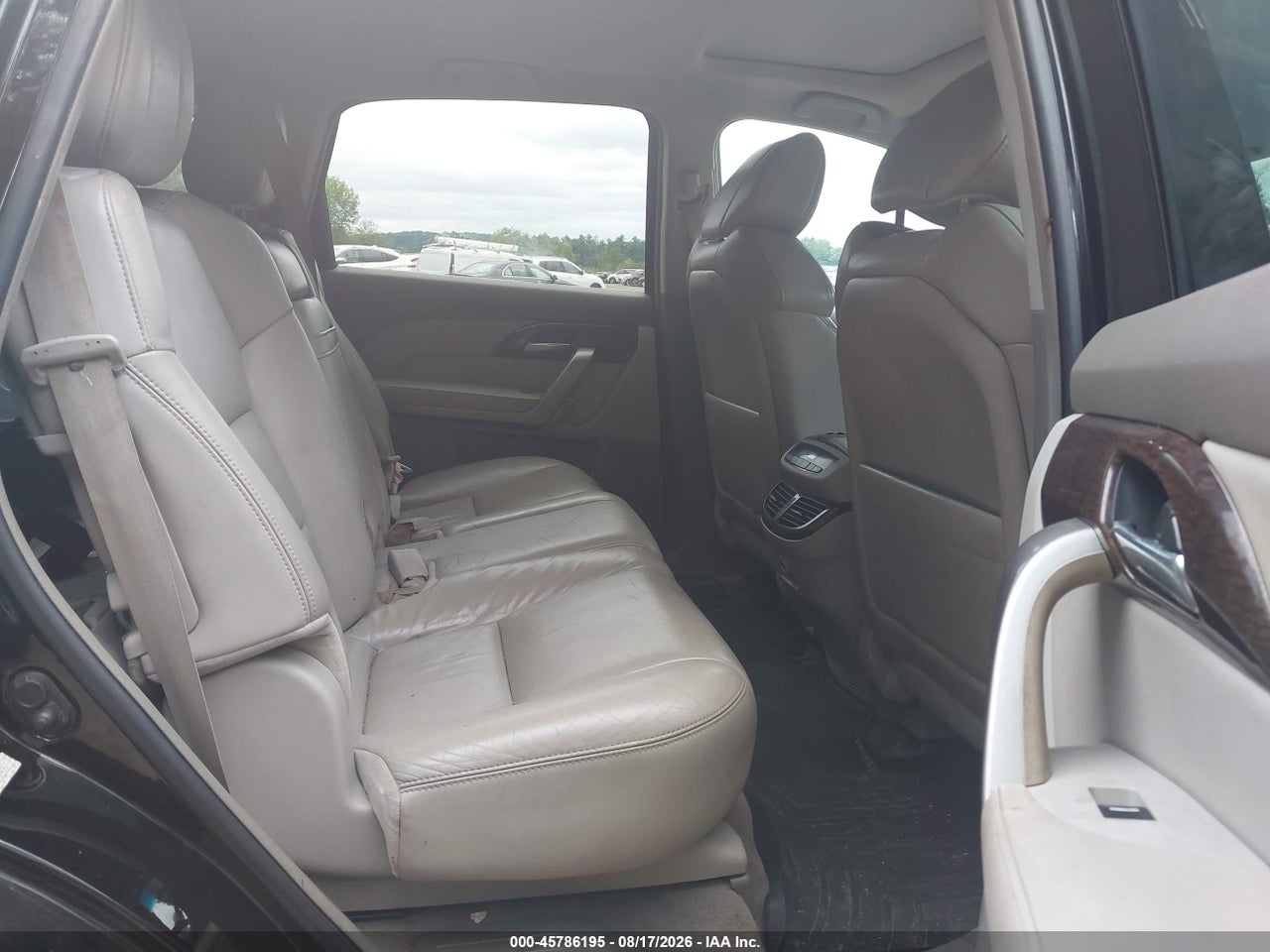 2HNYD2H25BH****** · 2011 ACURA MDX   · 8/11