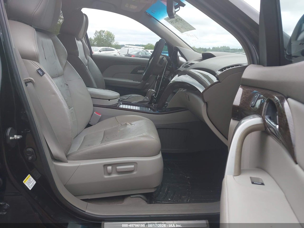 2HNYD2H25BH****** · 2011 ACURA MDX   · 5/11