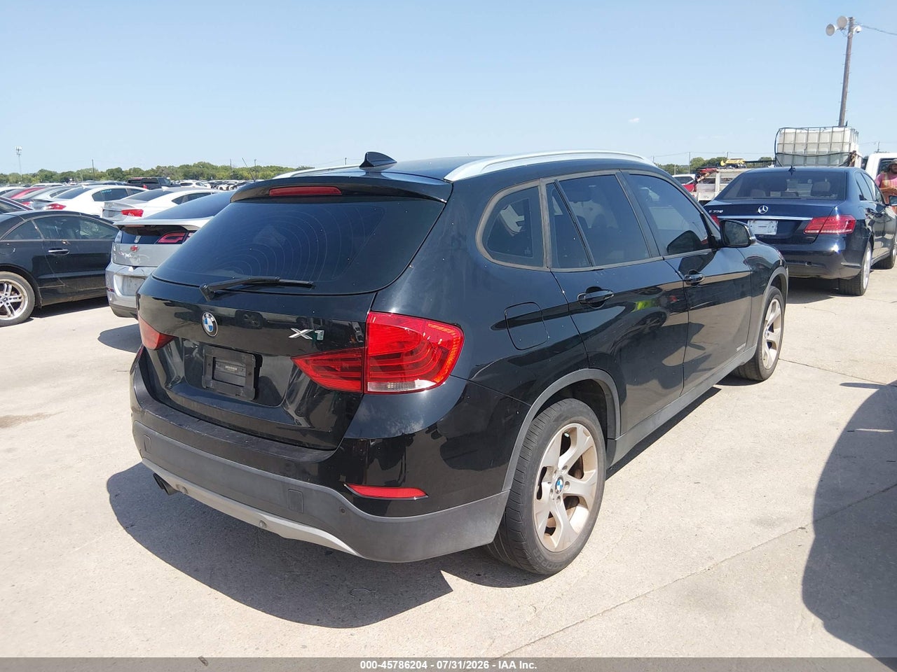WBAVM1C53FV****** · 2015 BMW X1 SDRIVE28I · 4/11