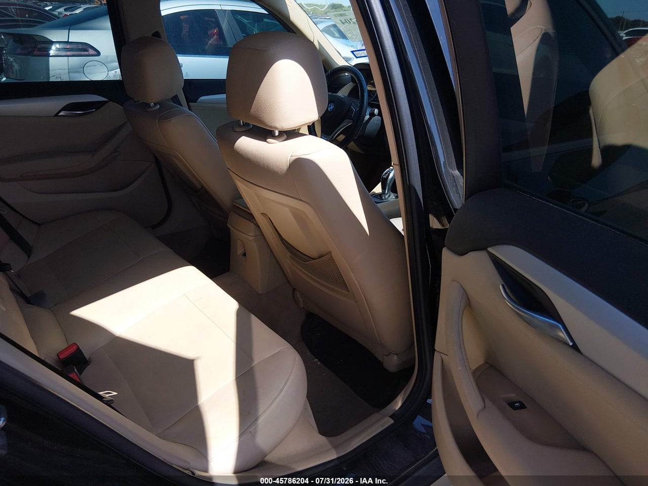 WBAVM1C53FV****** · 2015 BMW X1 SDRIVE28I · 8/11