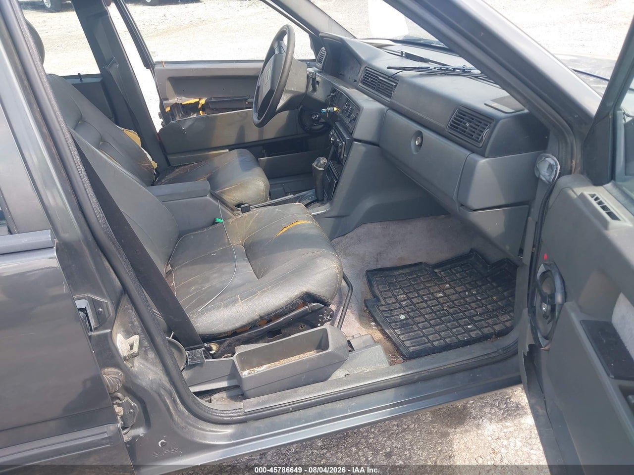 1993 VOLVO 940   · 5/11