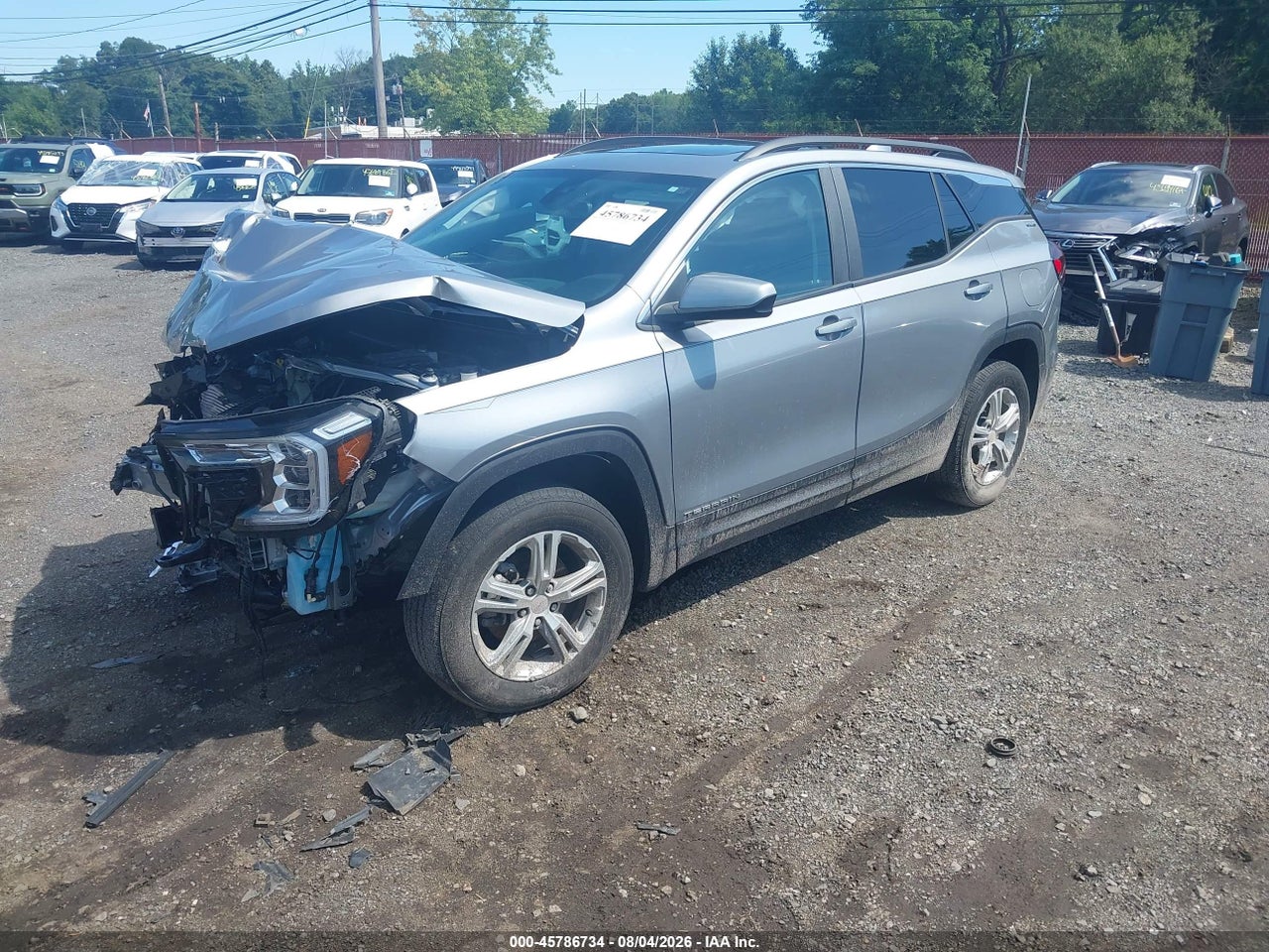 2024 GMC TERRAIN AWD SLE · 2/10