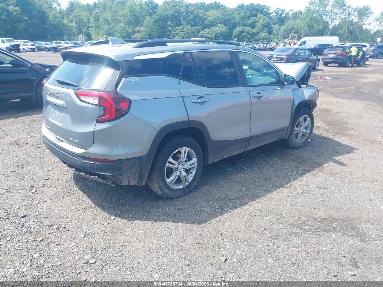 2024 GMC TERRAIN AWD SLE · 4/10