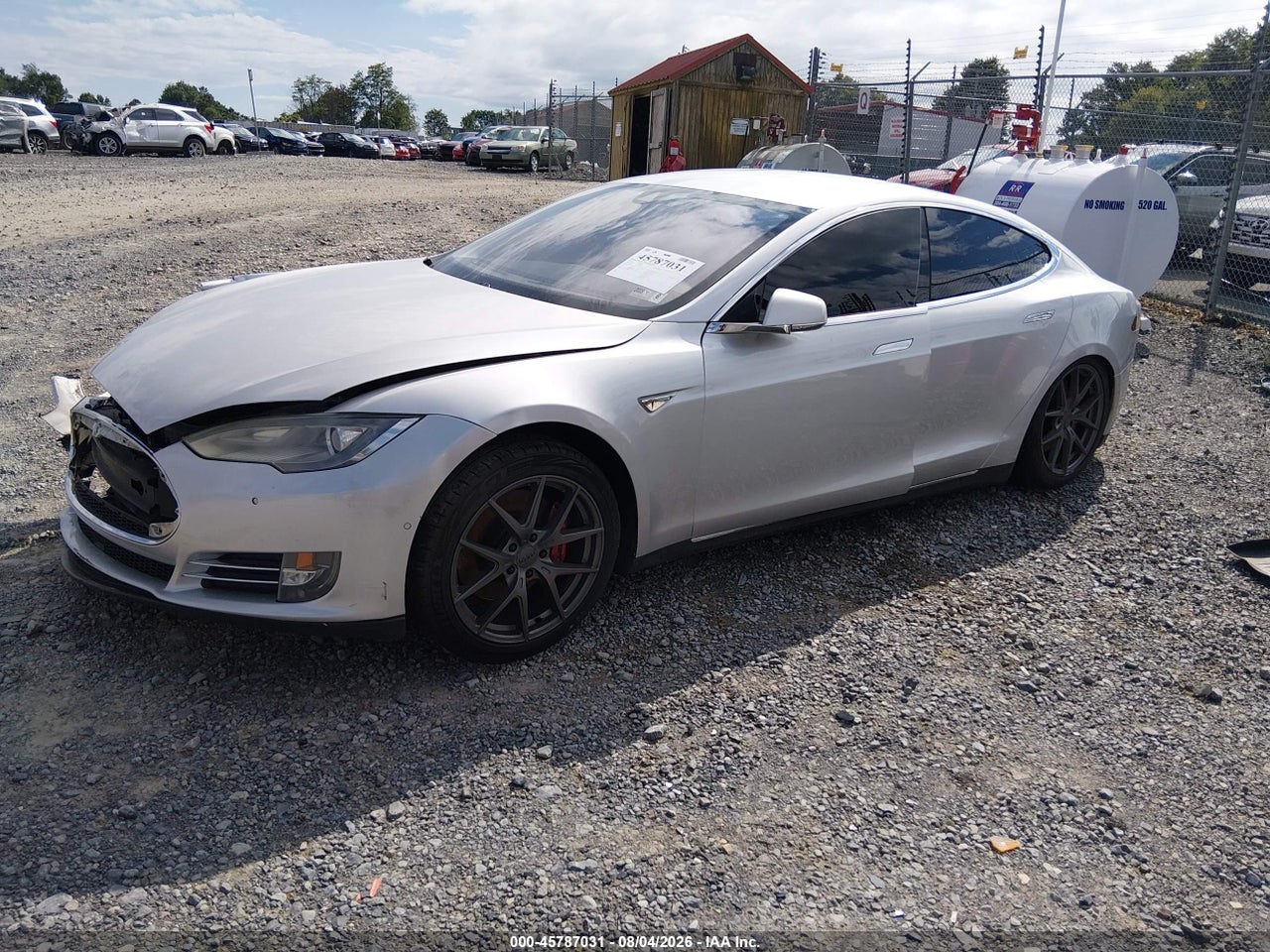 2015 TESLA MODEL S 60/70/85 · 2/10
