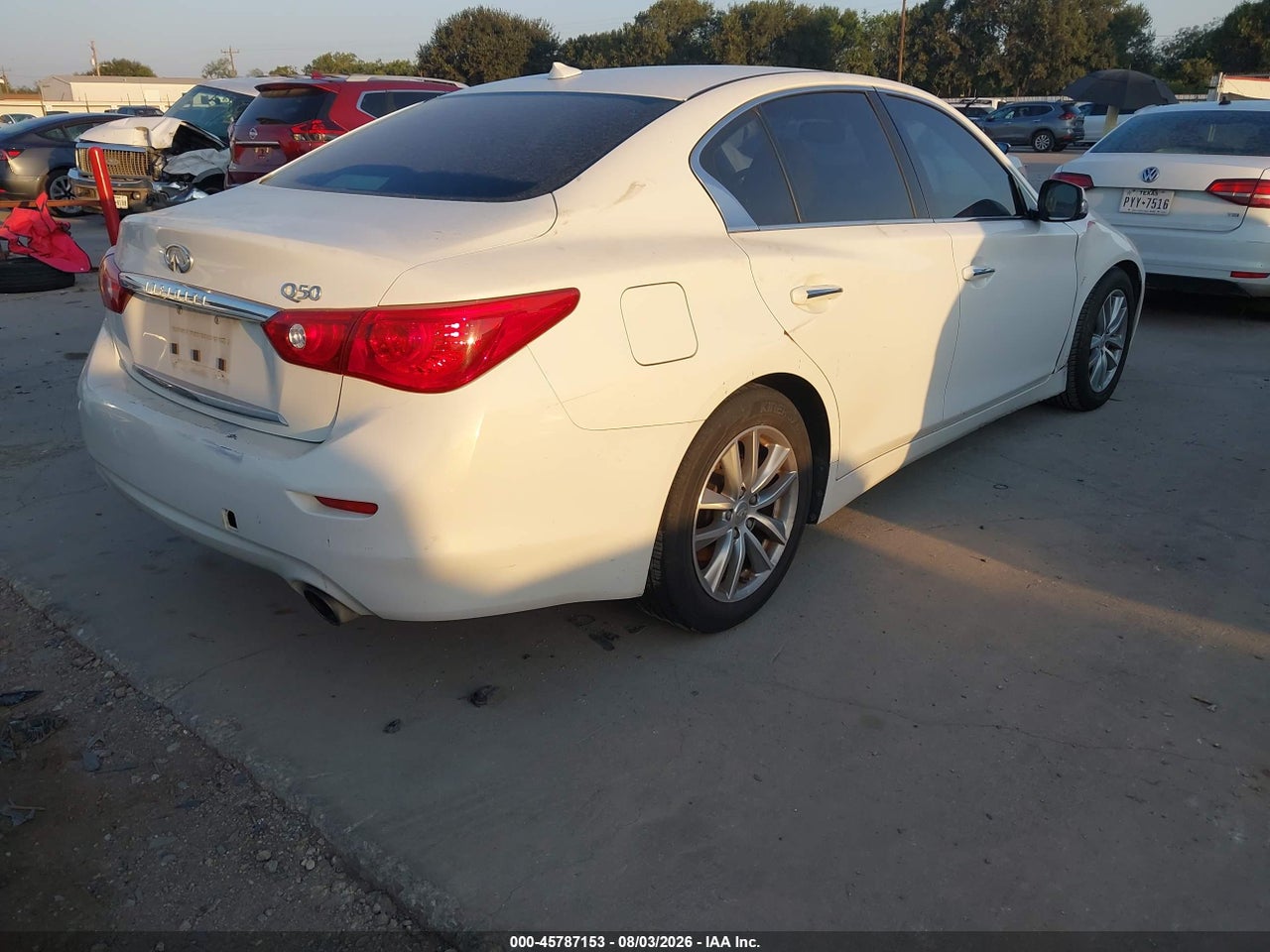 2015 INFINITI Q50 PREMIUM · 4/11