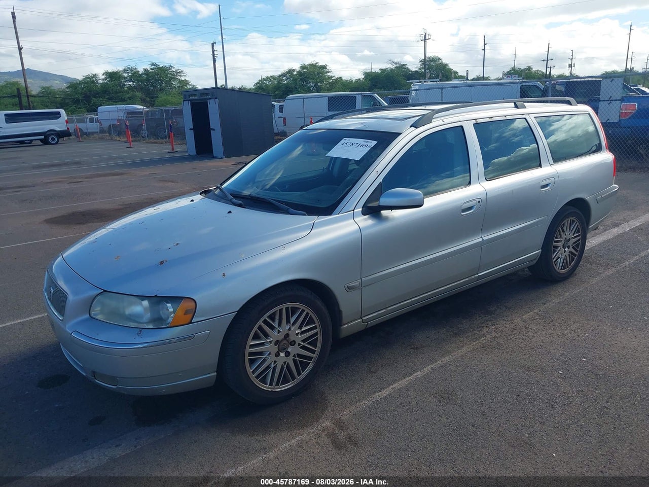 2006 VOLVO V70 2.5T · 2/11