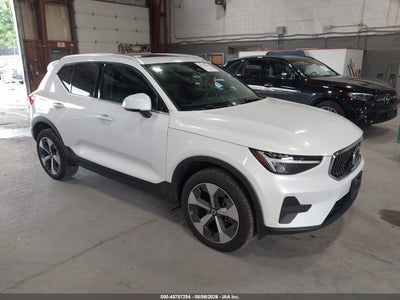 2025 VOLVO XC40 B5 CORE BRIGHT THEME