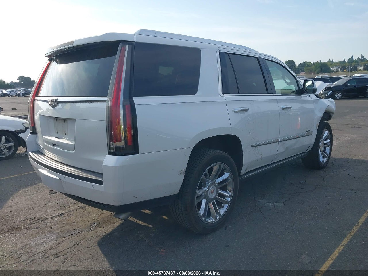 2016 CADILLAC ESCALADE PLATINUM · 4/11