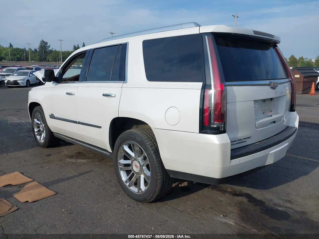 2016 CADILLAC ESCALADE PLATINUM · 3/11
