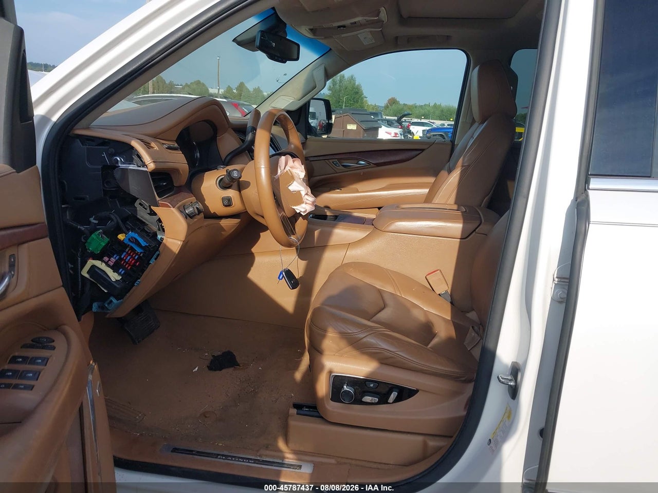 2016 CADILLAC ESCALADE PLATINUM · 5/11