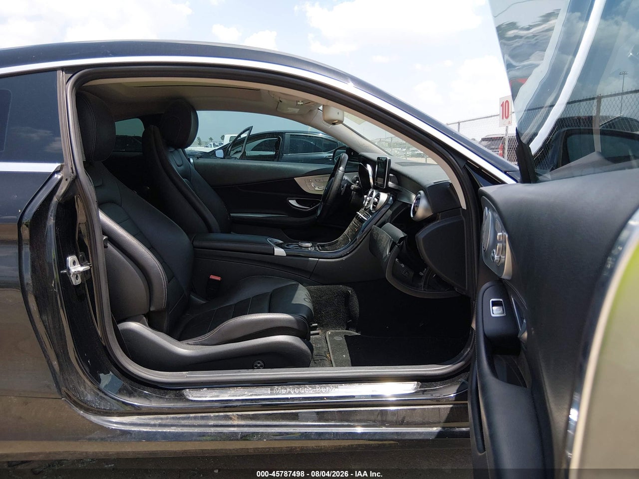 2017 MERCEDES-BENZ C 300   · 5/11