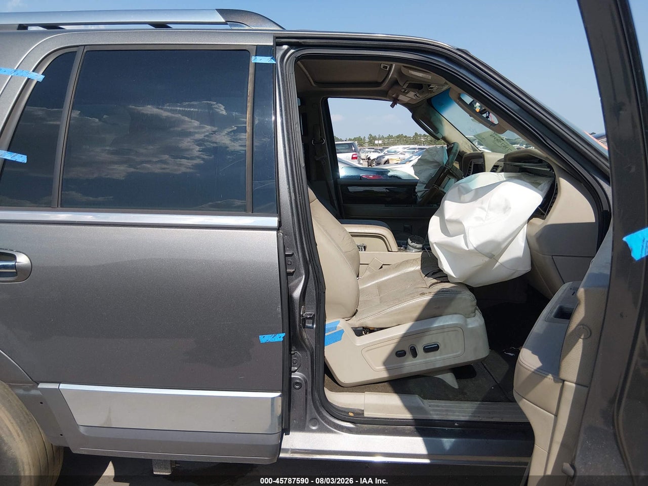 2010 LINCOLN NAVIGATOR · 5/10
