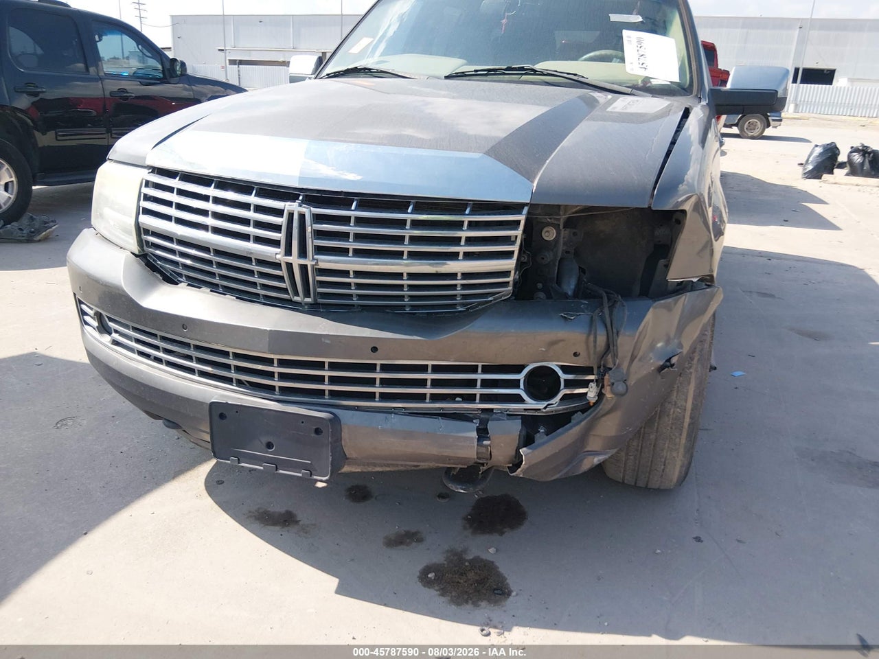 2010 LINCOLN NAVIGATOR · 6/10