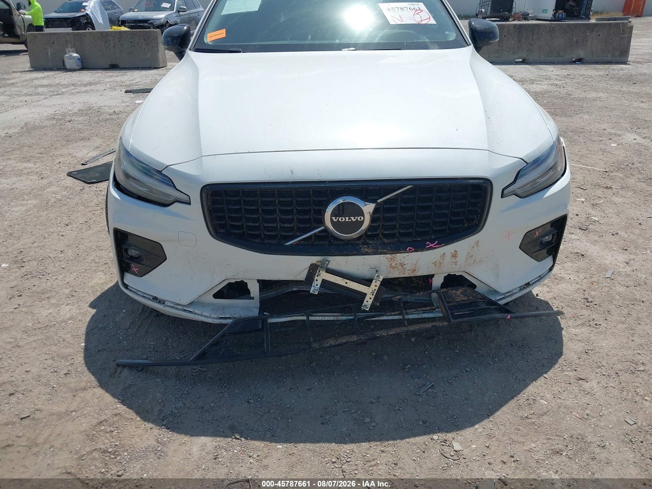 2024 VOLVO S60 B5 CORE DARK THEME · 6/11