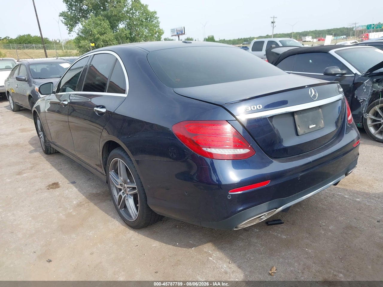 2019 MERCEDES-BENZ E 300 4MATIC · 3/11